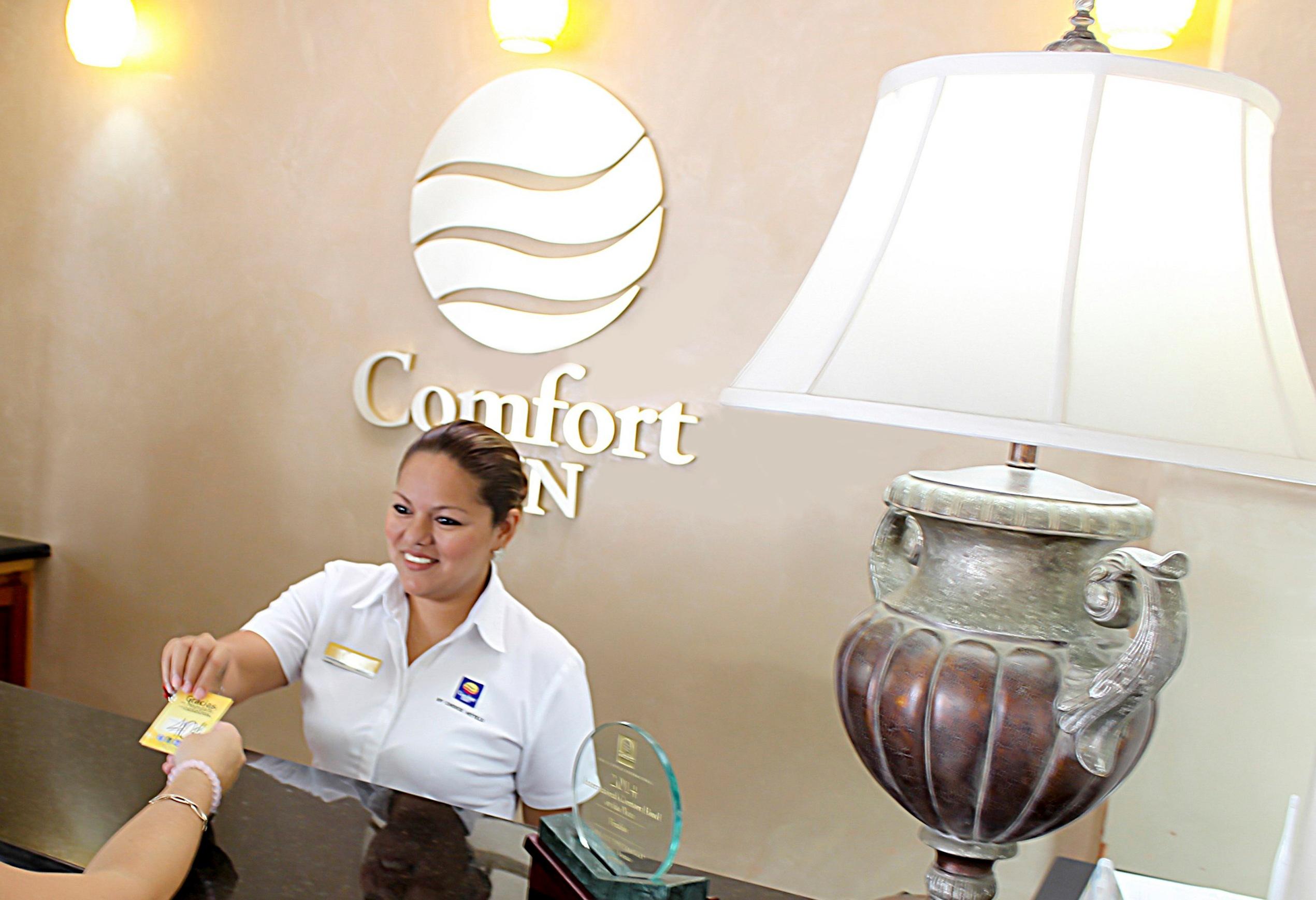 Comfort Inn Тампико Екстериор снимка