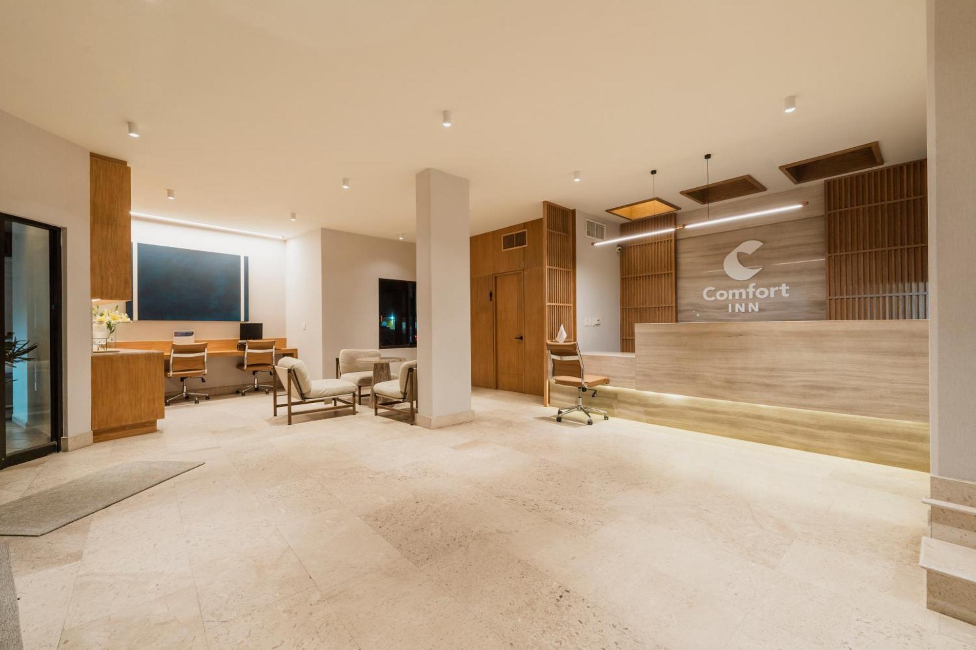 Comfort Inn Тампико Екстериор снимка
